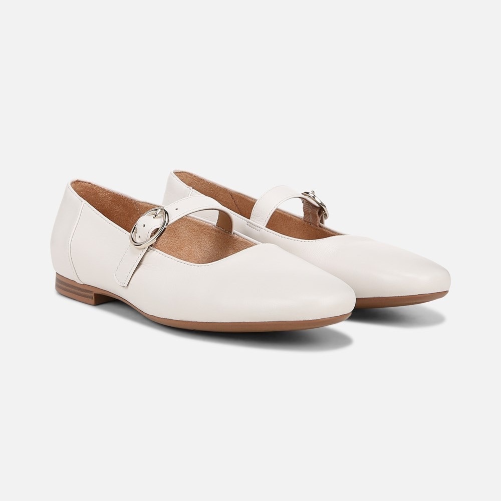 Naturalizer Kelly Mary Jane Flats in Warm White Leather Size 5